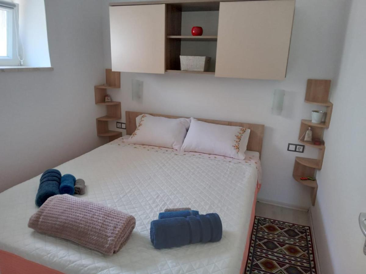 Kastelanic Apartman Brbinj エクステリア 写真